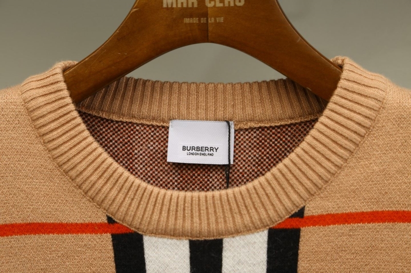 Burberry Sweaters